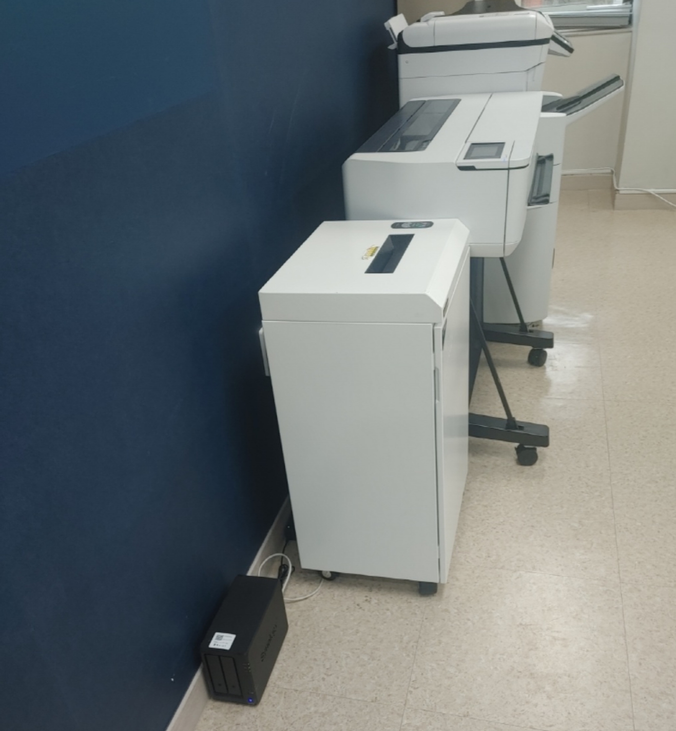 양산 건설업체 NAS 구축에 사용된 Synology DS725+ 설치 모습